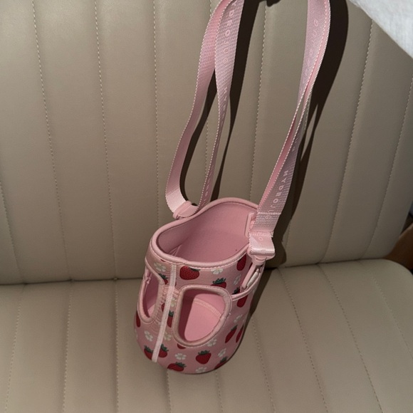 Limited Edition Strawberry Hydrojug Sleeve Pink drink holder Hearts Collection - Picture 6 of 8